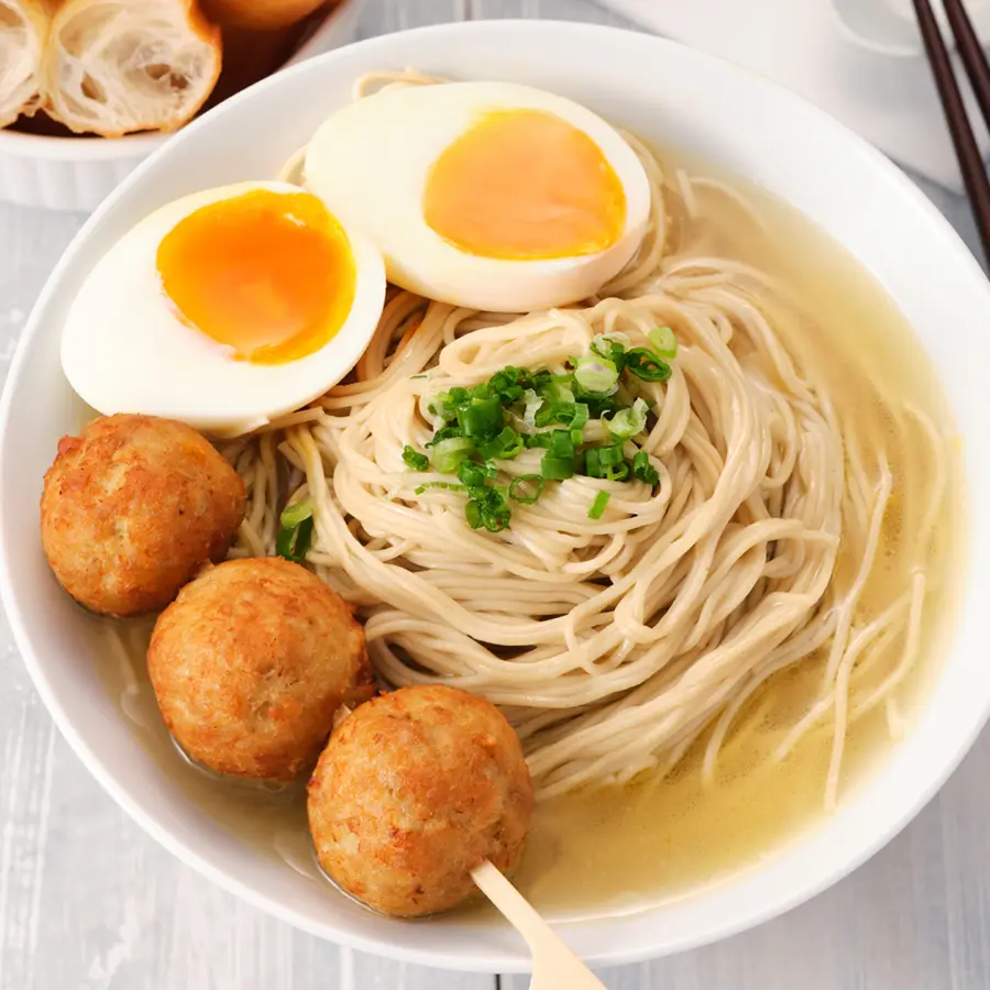 WHITE CHICKEN NOODLE SOUP